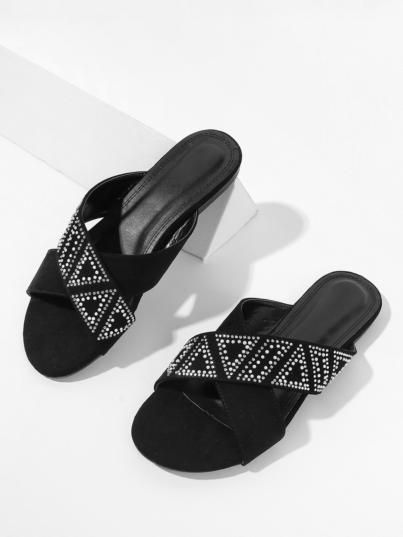 Открытый палец Чёрный Тапочки