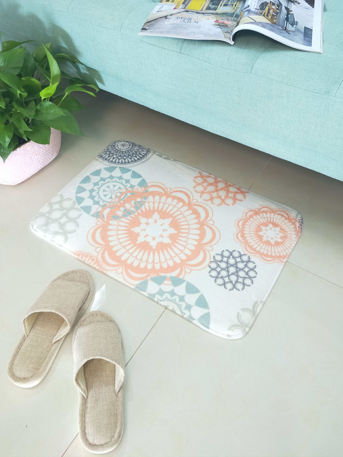 Симметричный коврик для цветов