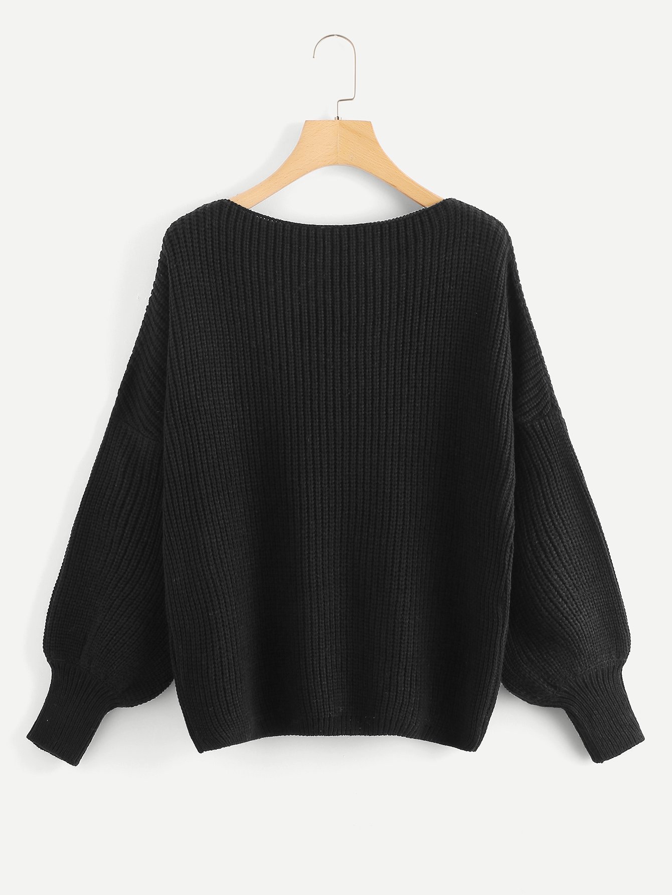 Стильный черный свитер