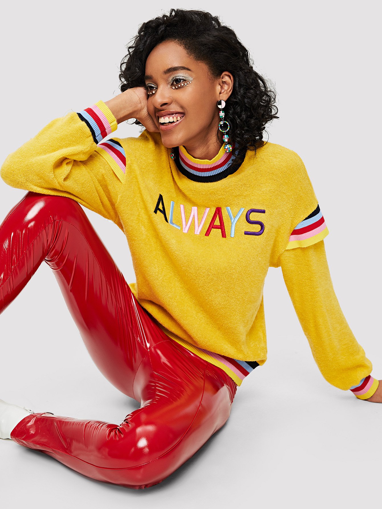 Кокетка с надписью Mock Neck Contrast Striped Trim Letter Sweatshirt