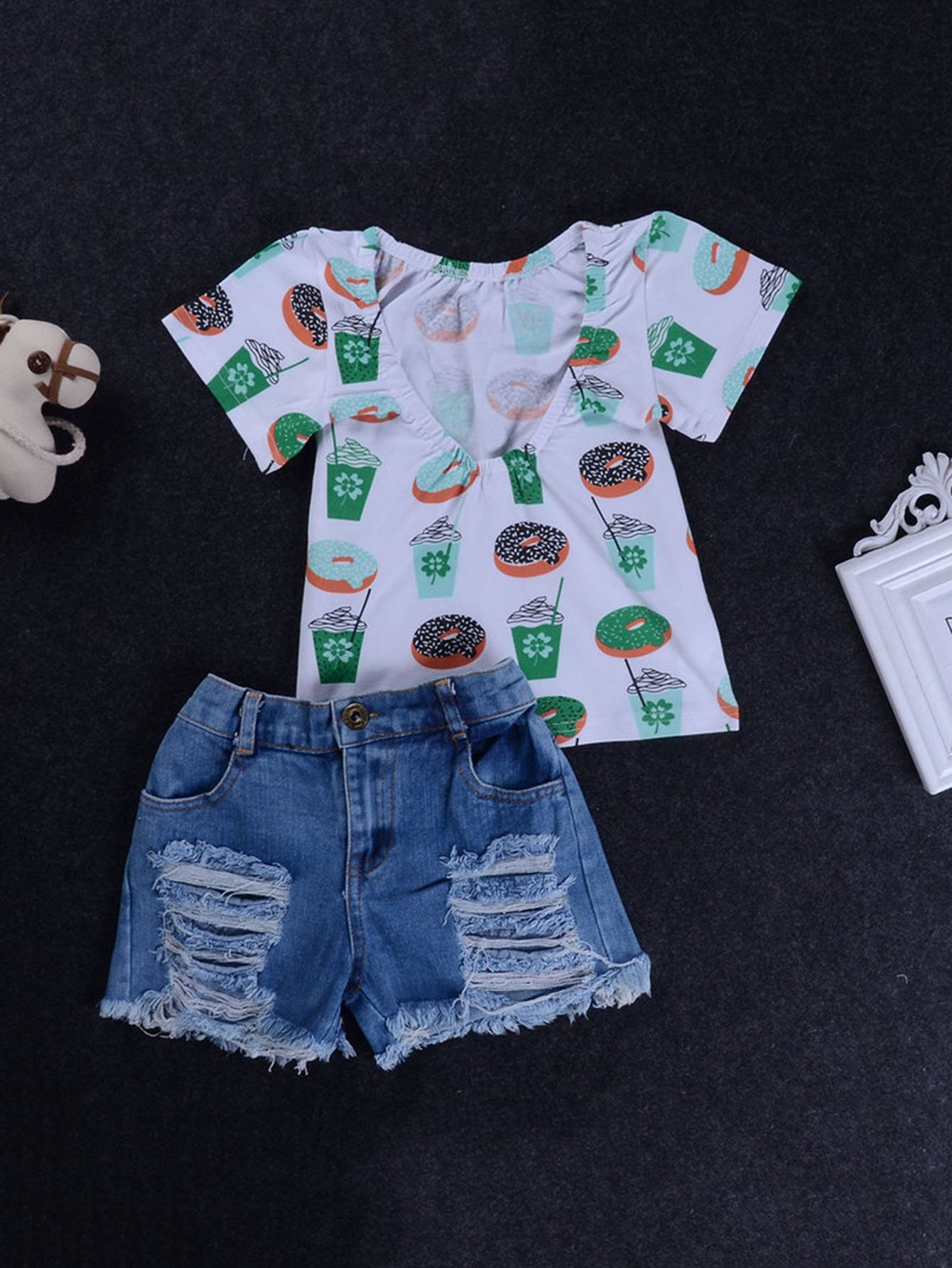 Girls Cartoon Print Tee With Destroyed Denim Shorts