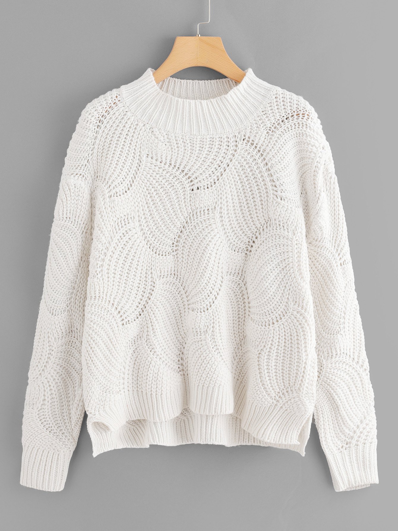 Свободный вязаный шапочный свитер