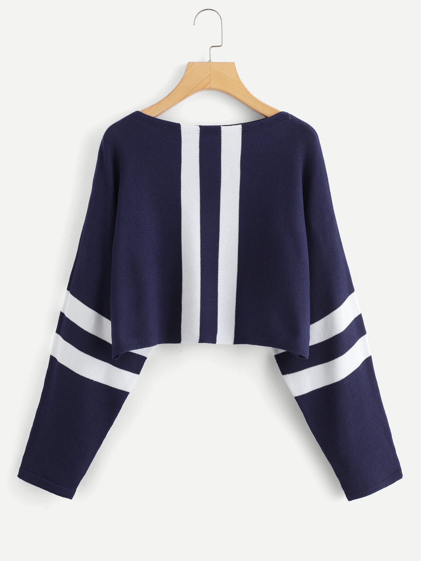 Контрастный полосатый свитер