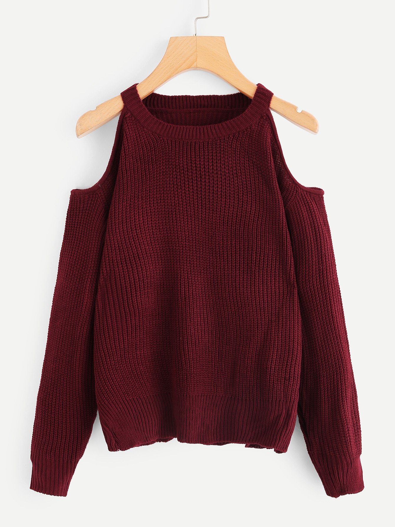 Однотонный свитер с открытыми плечами