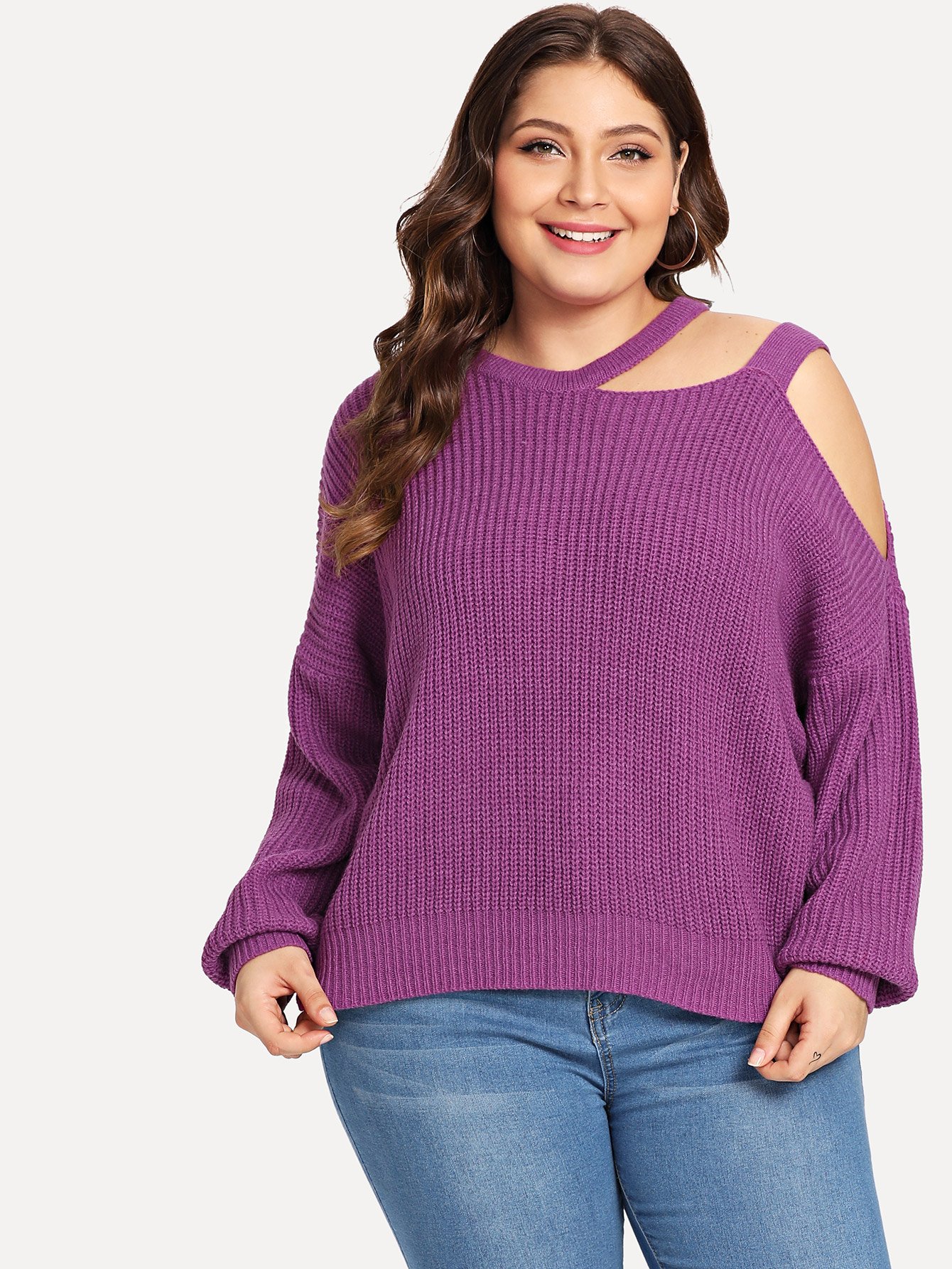 Плюс вырезать одно плечо сплошной свитер