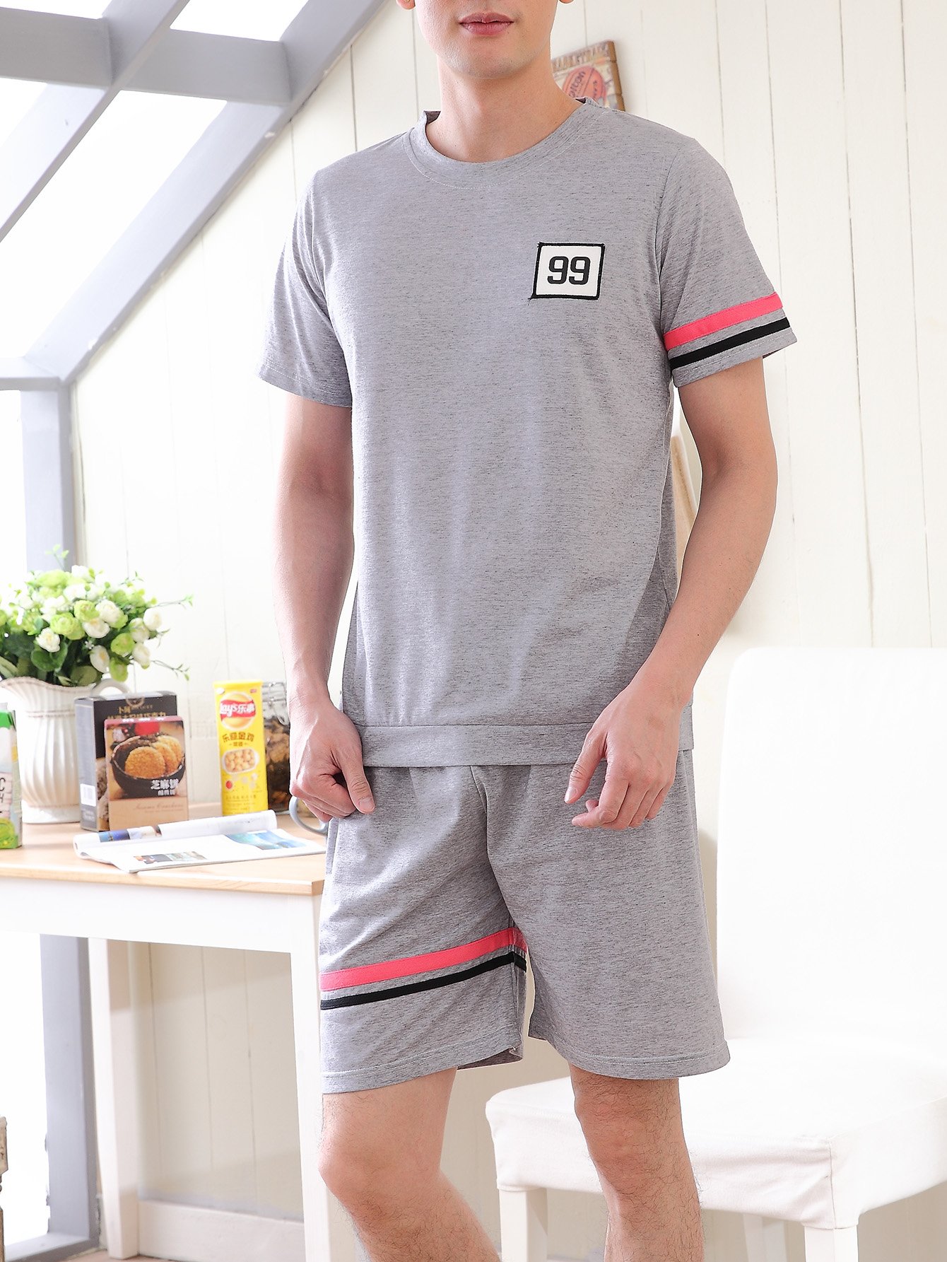 Men Number Patched Contrast Stripe Pajama Set