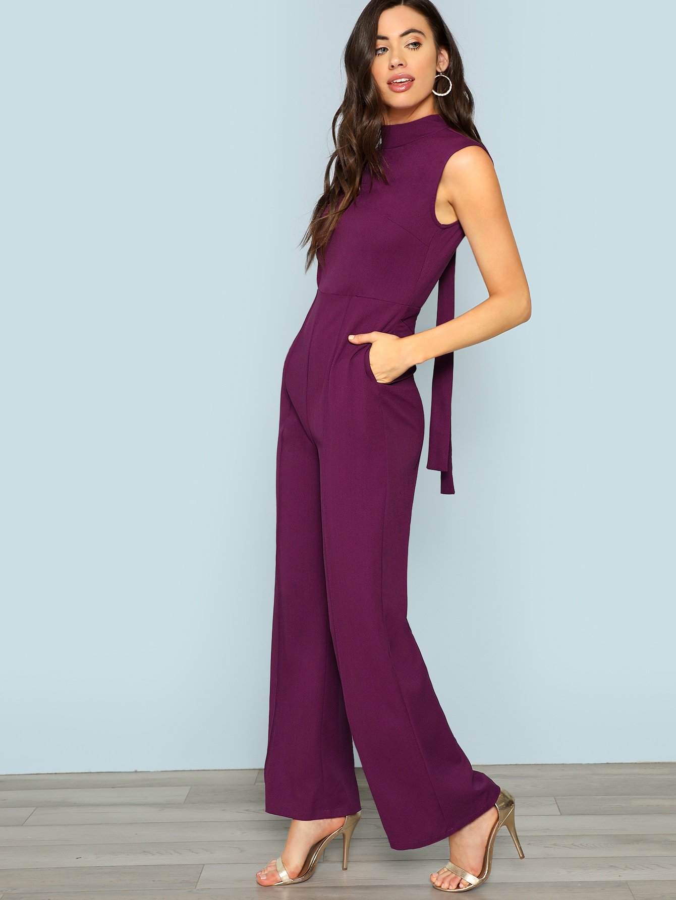 Mock Neck Tie Open Back Flare Leg Комбинезон