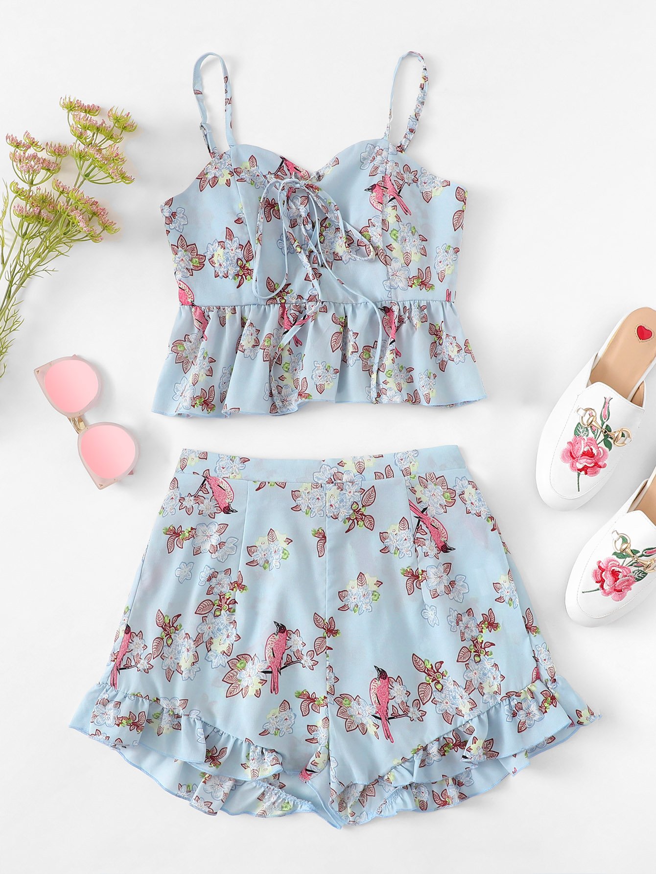 Knot Front Ruffle Hem Cami Top и Shorts Set