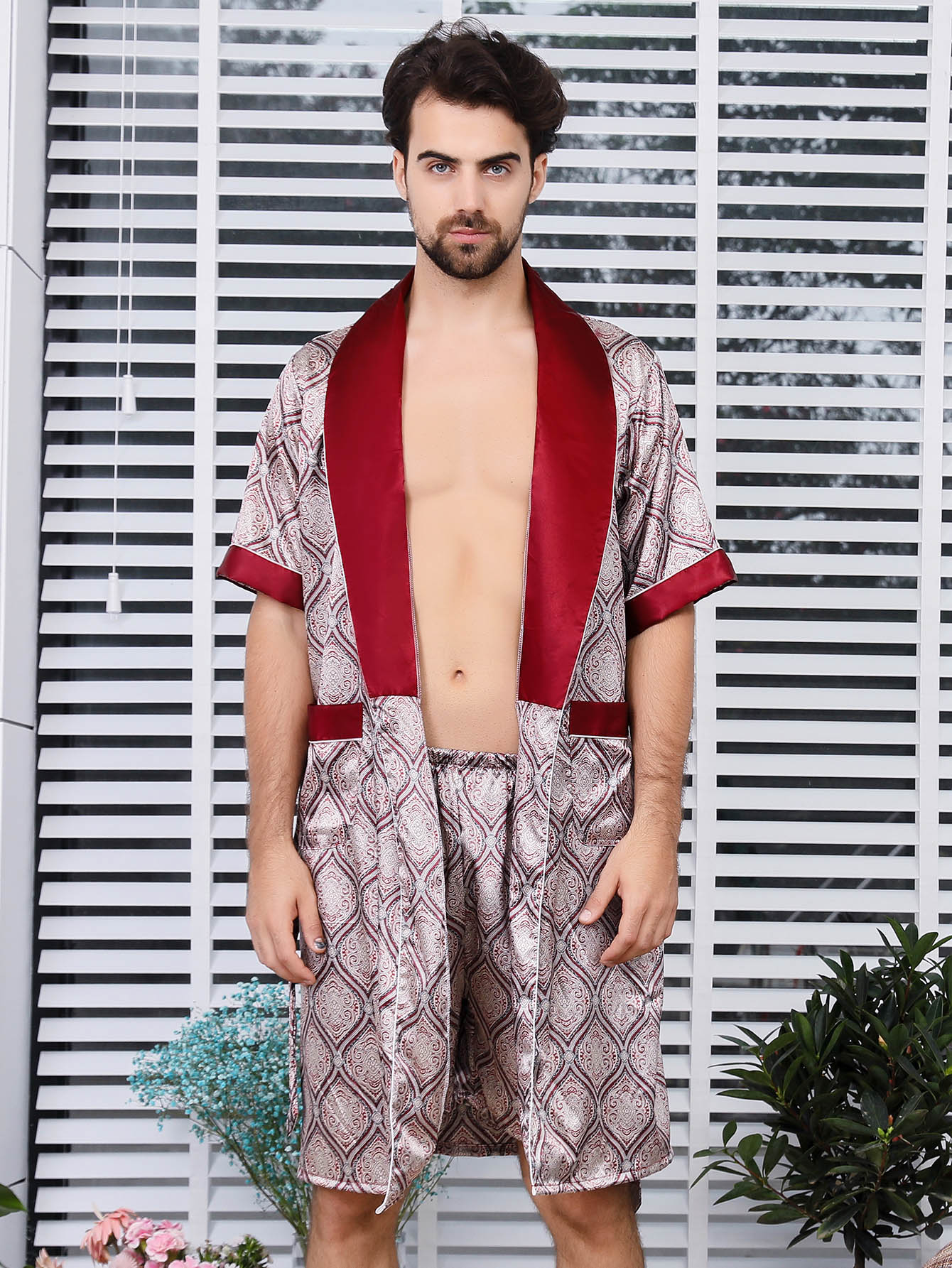 Men Paisley Print Shorts With Colorblock Robe