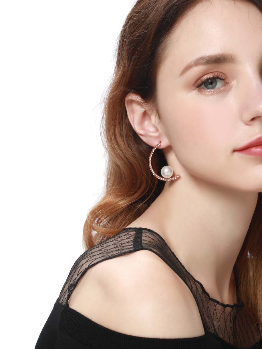 Faux Pearl Decorated Half Circle Stud Earrings