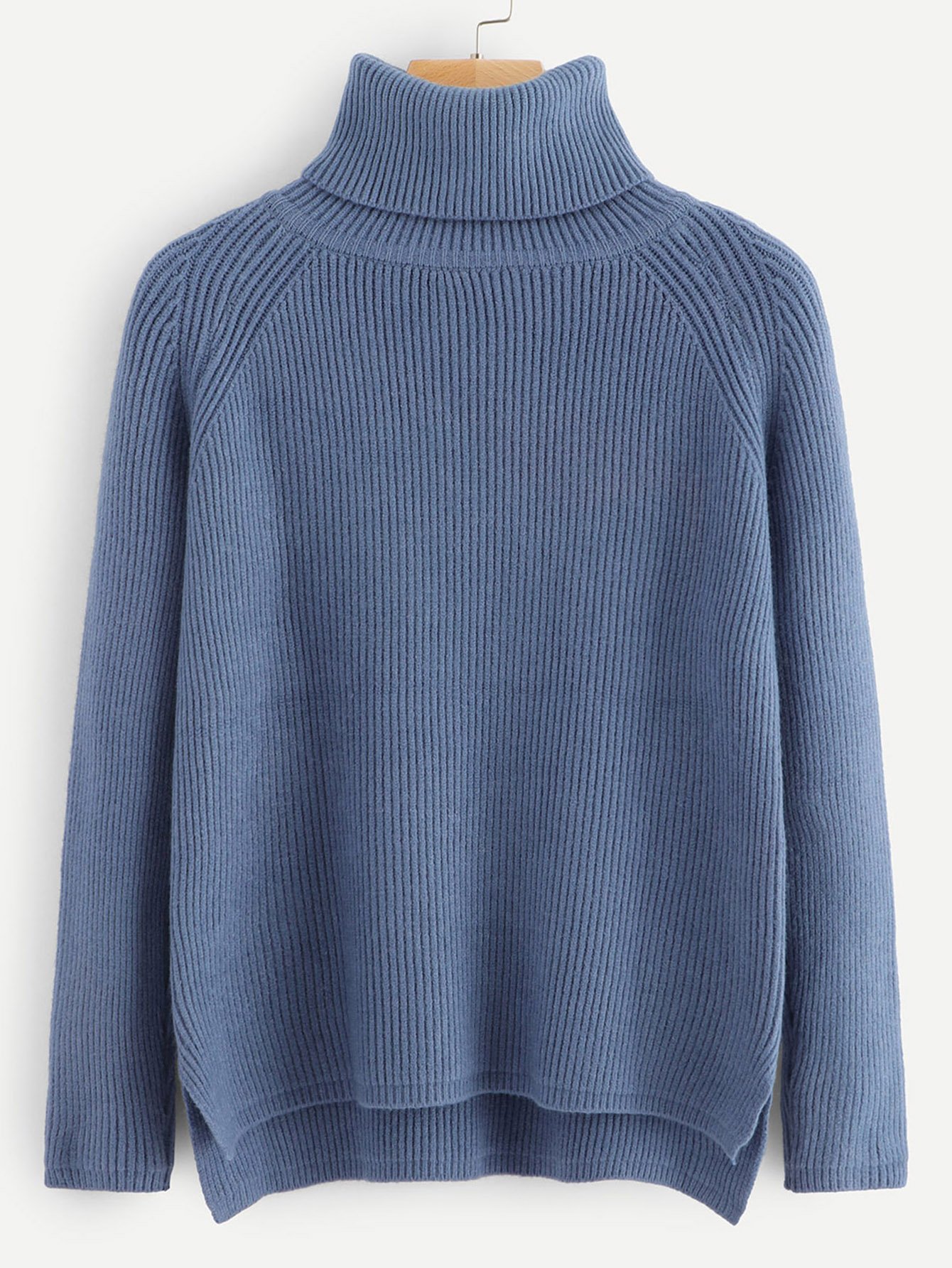 Трикотажный свитер с высоким воротником