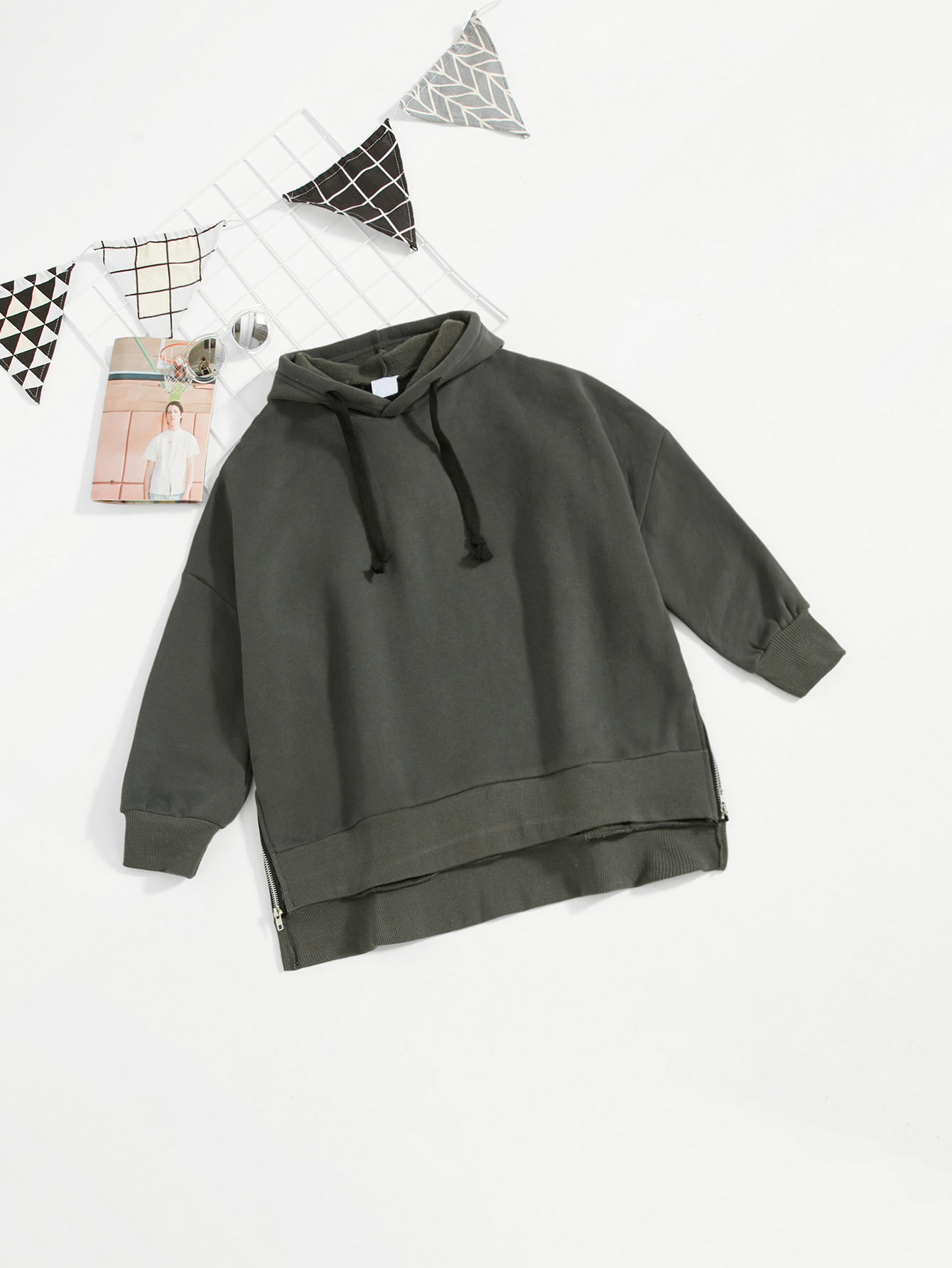 Girls Zipper Detail Dip Hem Hooded Sweatshirt