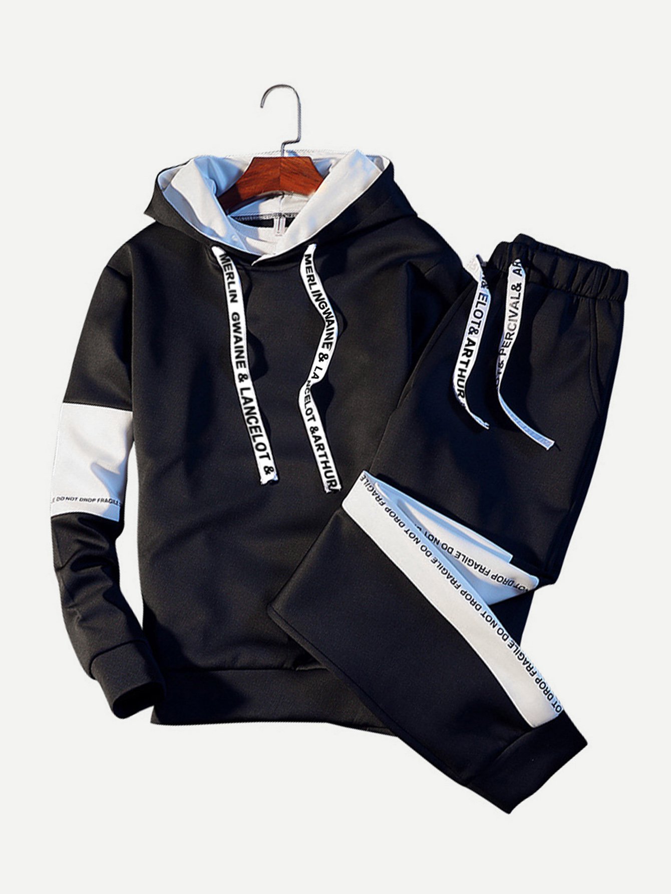 Men Contrast Panel Letter Print Hooded Sweatshirt With Drawstring Pants