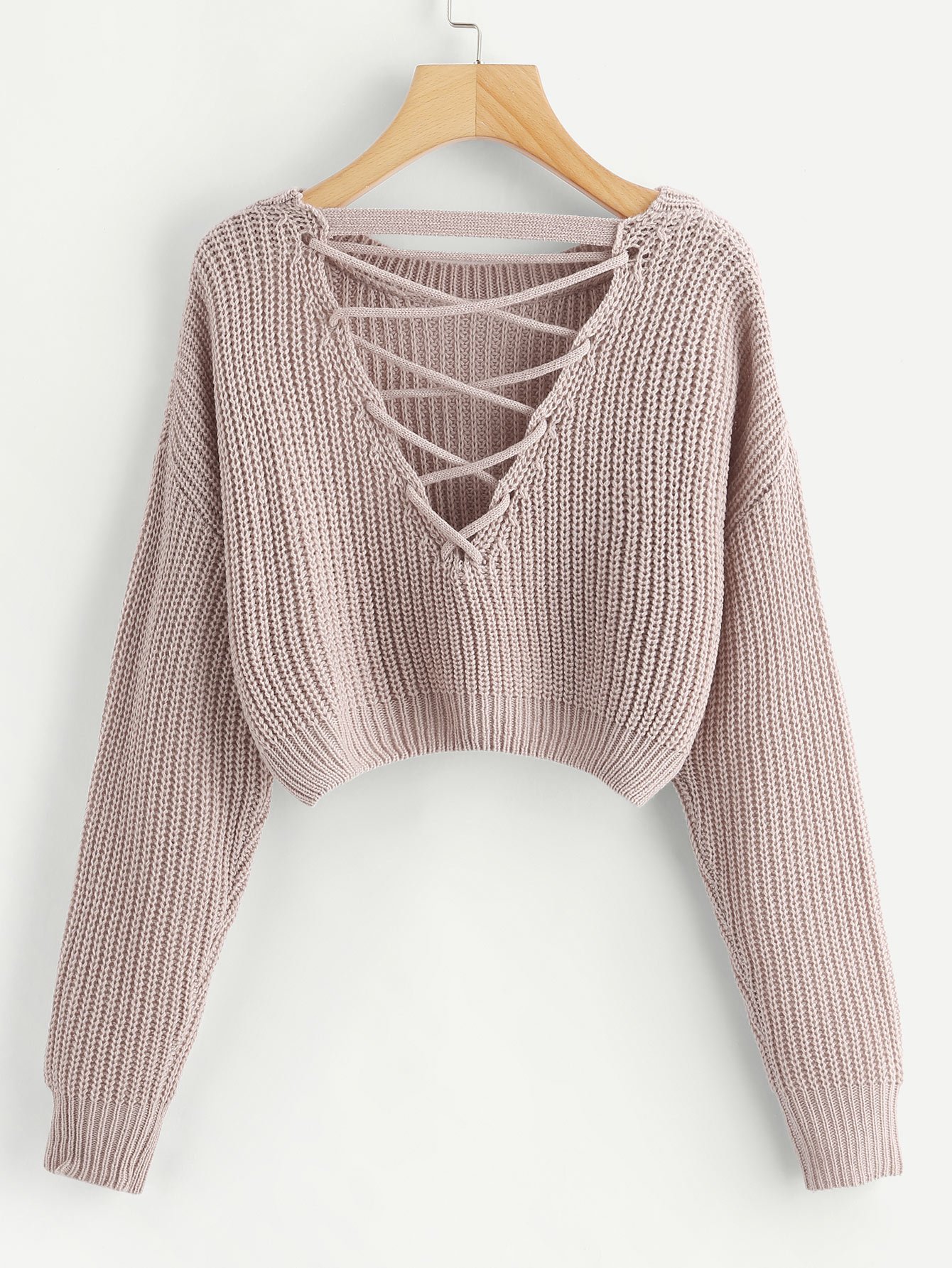 Свитер с шнуровкой V-образным назад