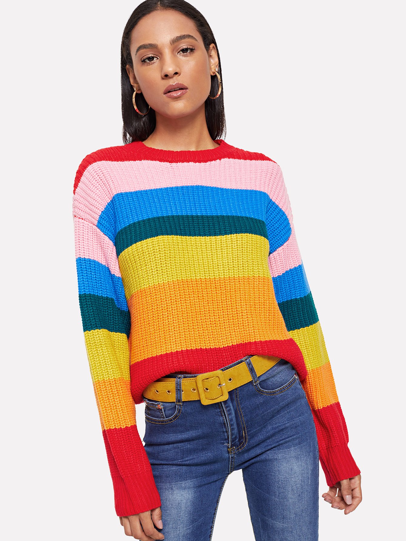 Разноцветный свитер с падениями плеча