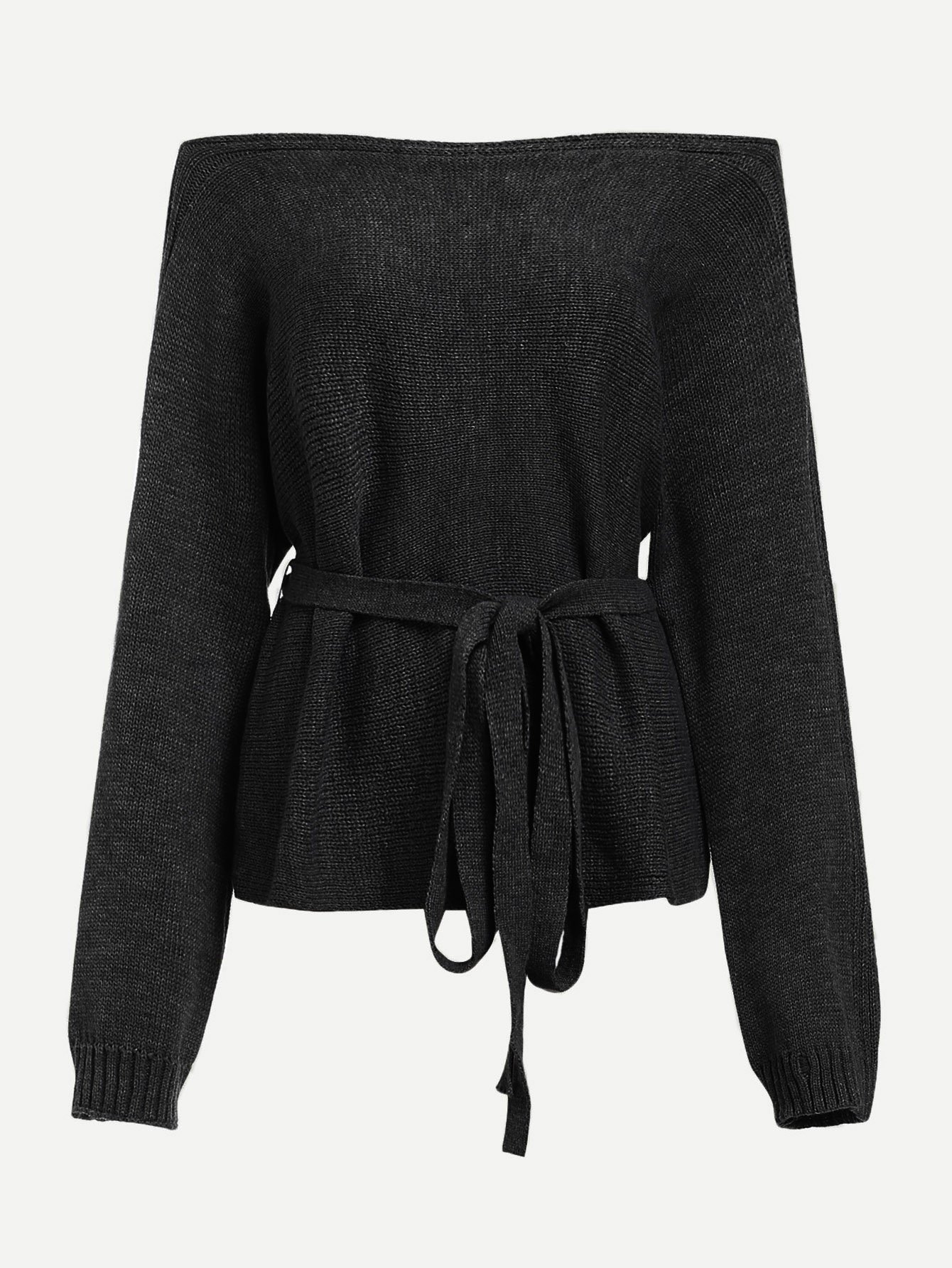 Свитер с открытыми плечами и с поясом