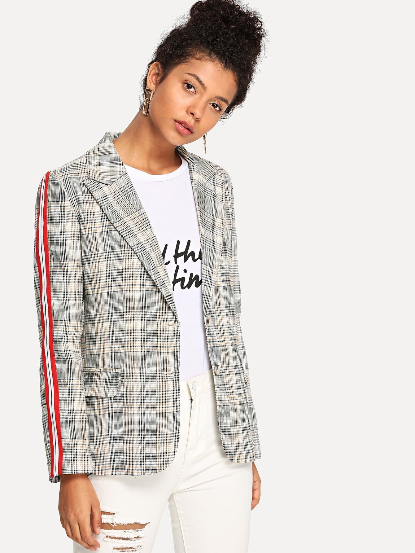 Жакет в клетку и с лентами