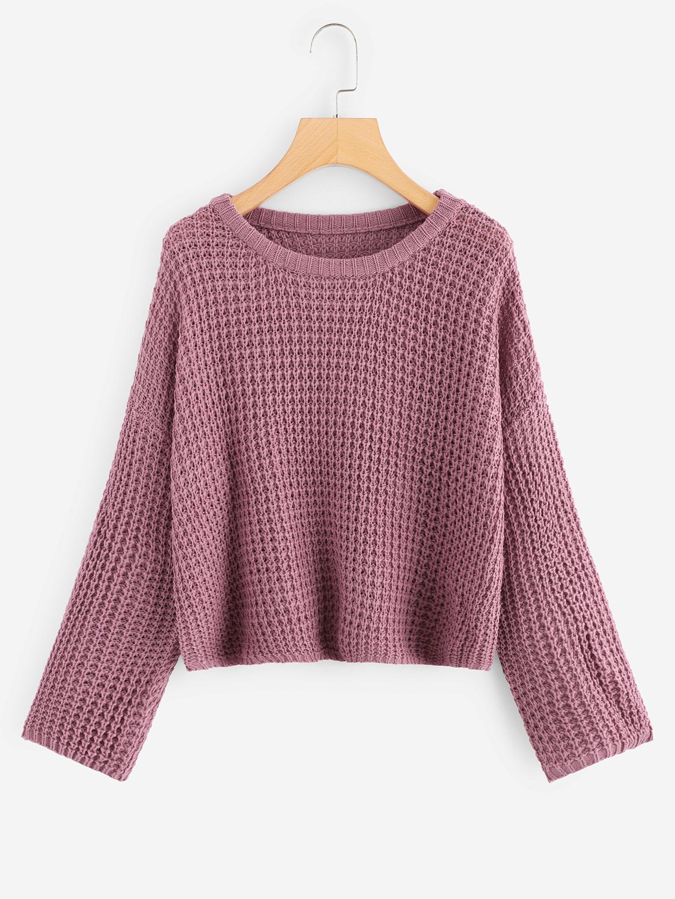 Заниженной линией плеч твердый свитер