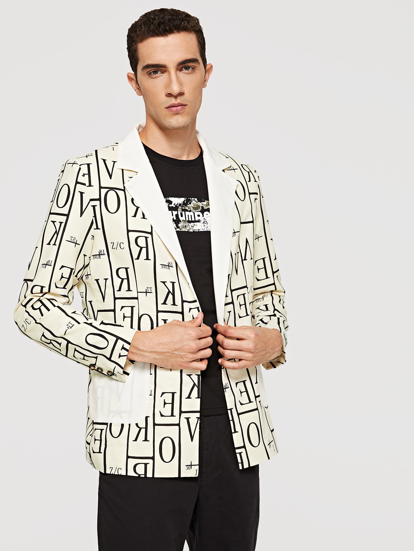 Жакет с рисунками общих букв для мужчины
