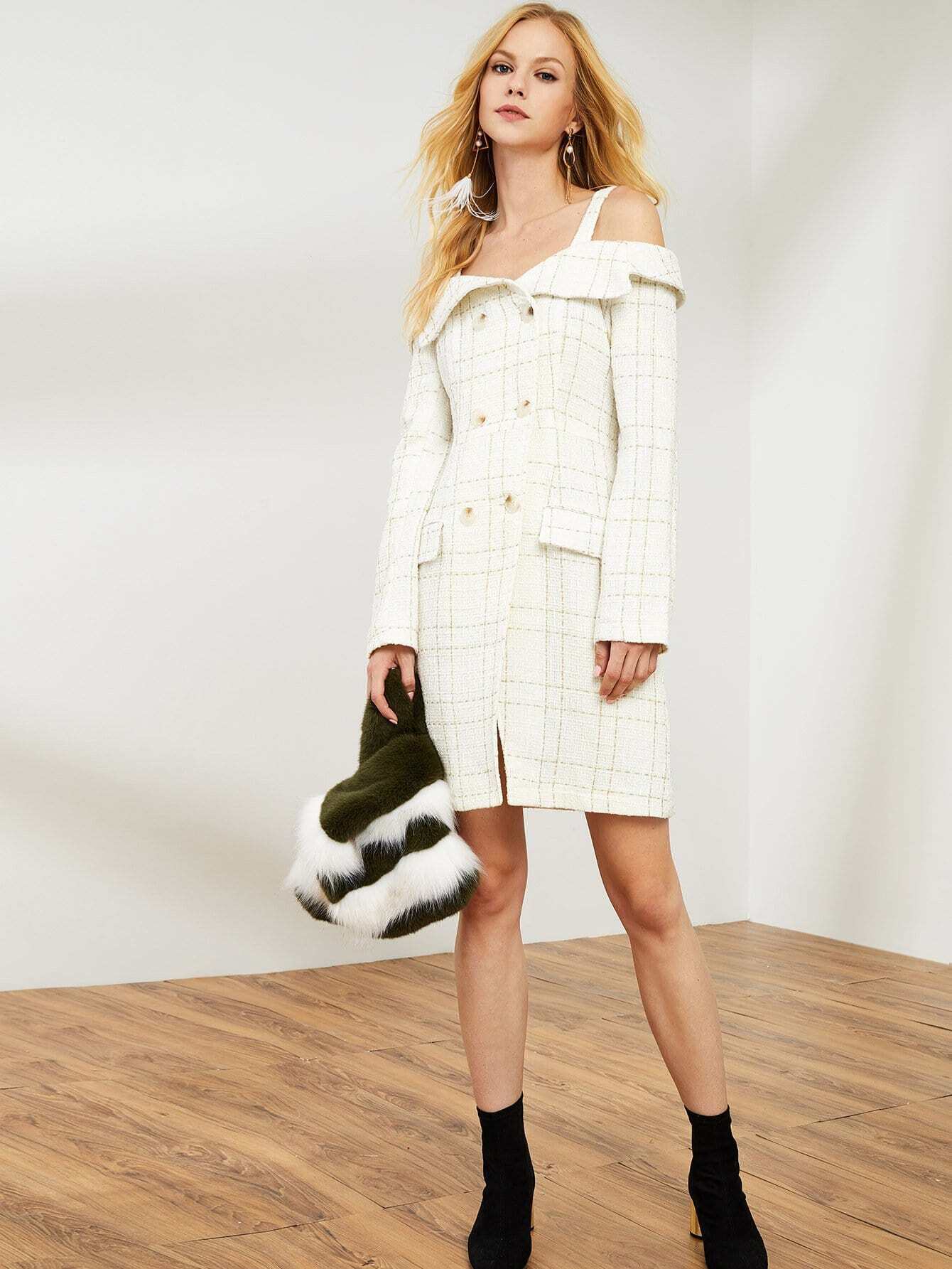 Двубортный жакет в клетку с открытыми плечами