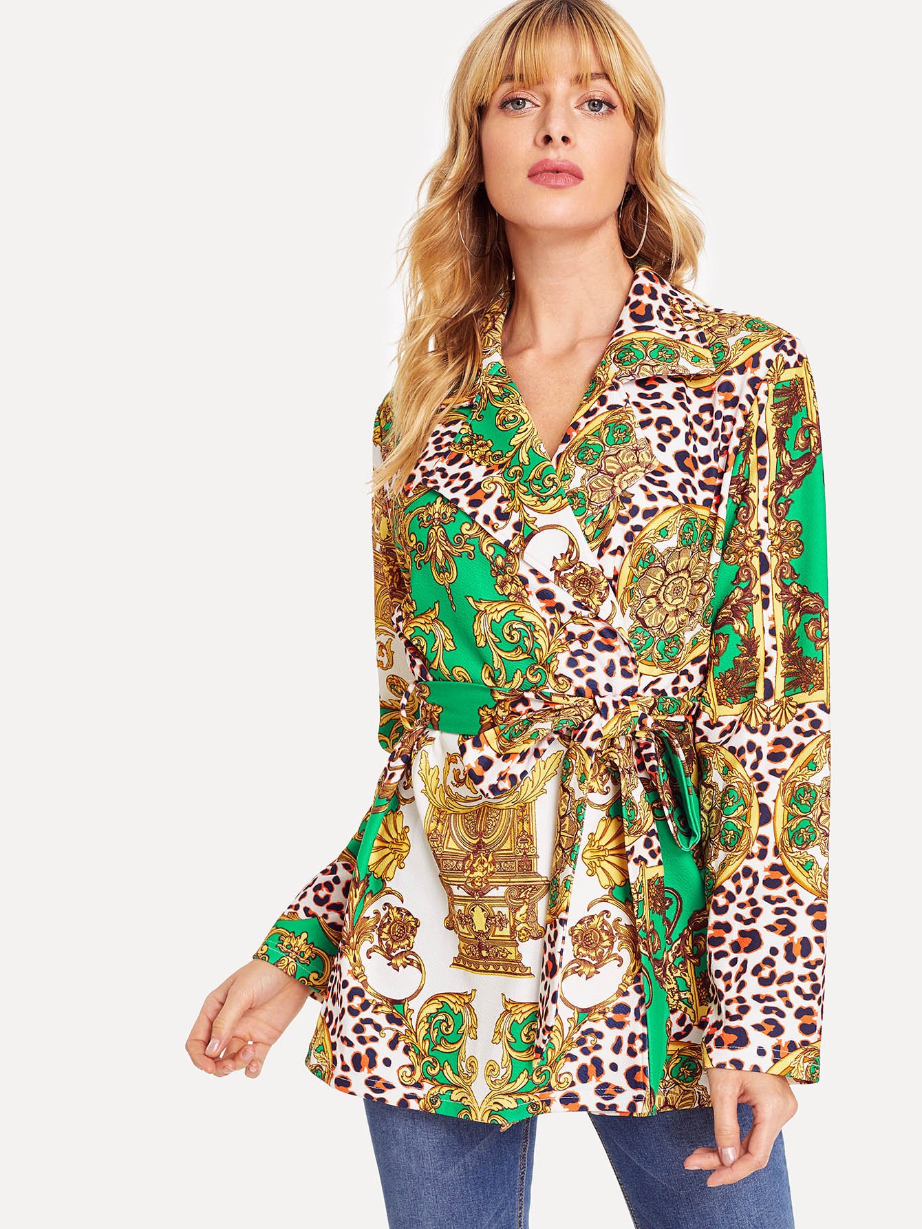 Жакет с разными рисунками и с поясом