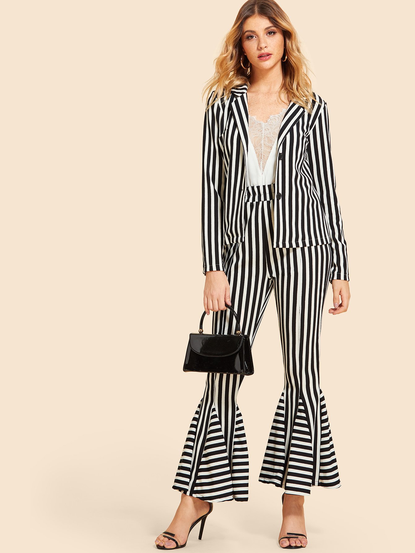 Полосатый жакет с вспышками