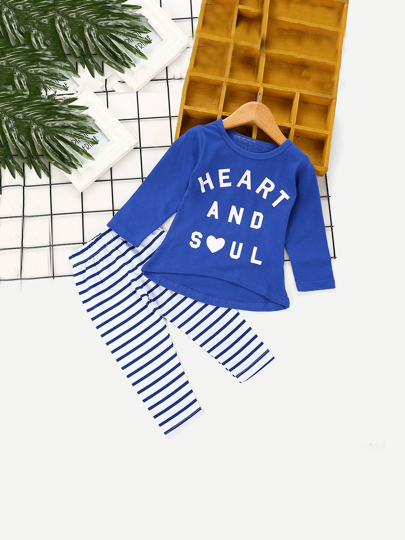 Girls Letter Print Tee With Striped Pants