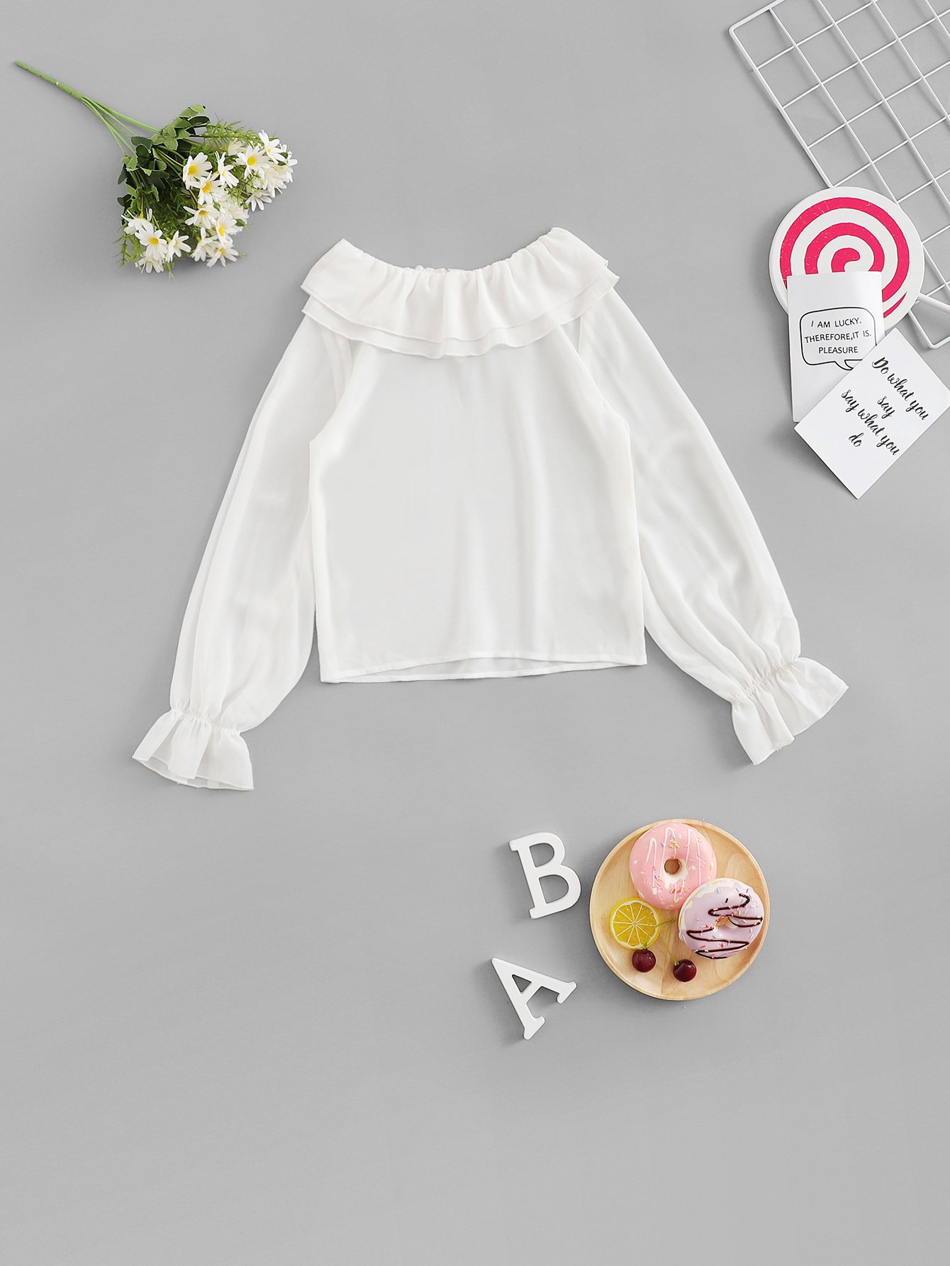 Девочка с замочной скважиной Back Bell Sleeve Solid Ruffle Top