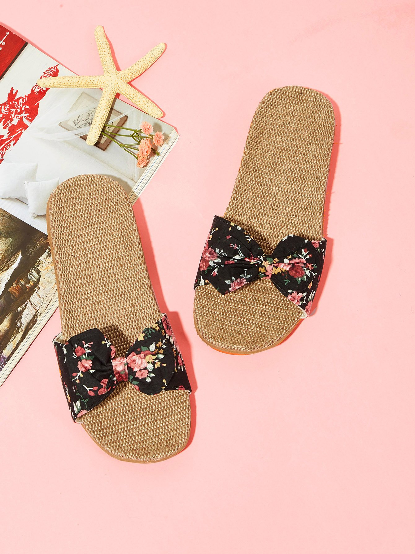 с открытой пальцы ноги Чёрный Тапочки