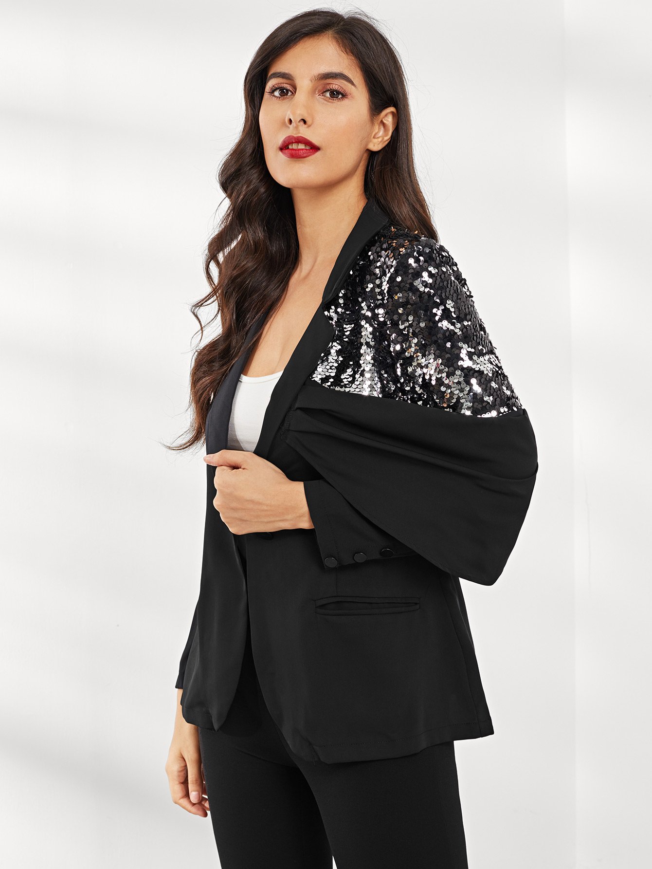 Плоский жакет с пайетки