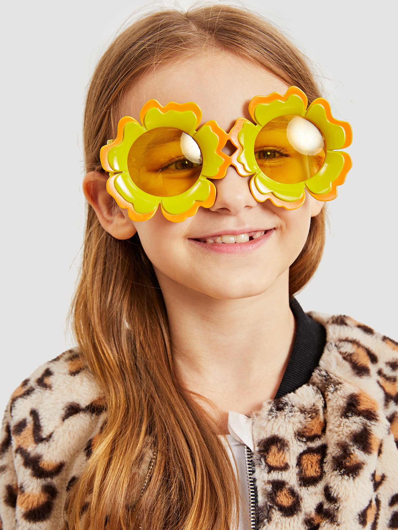 Солнцезащитные очки и оправа в форме цветов для девочки