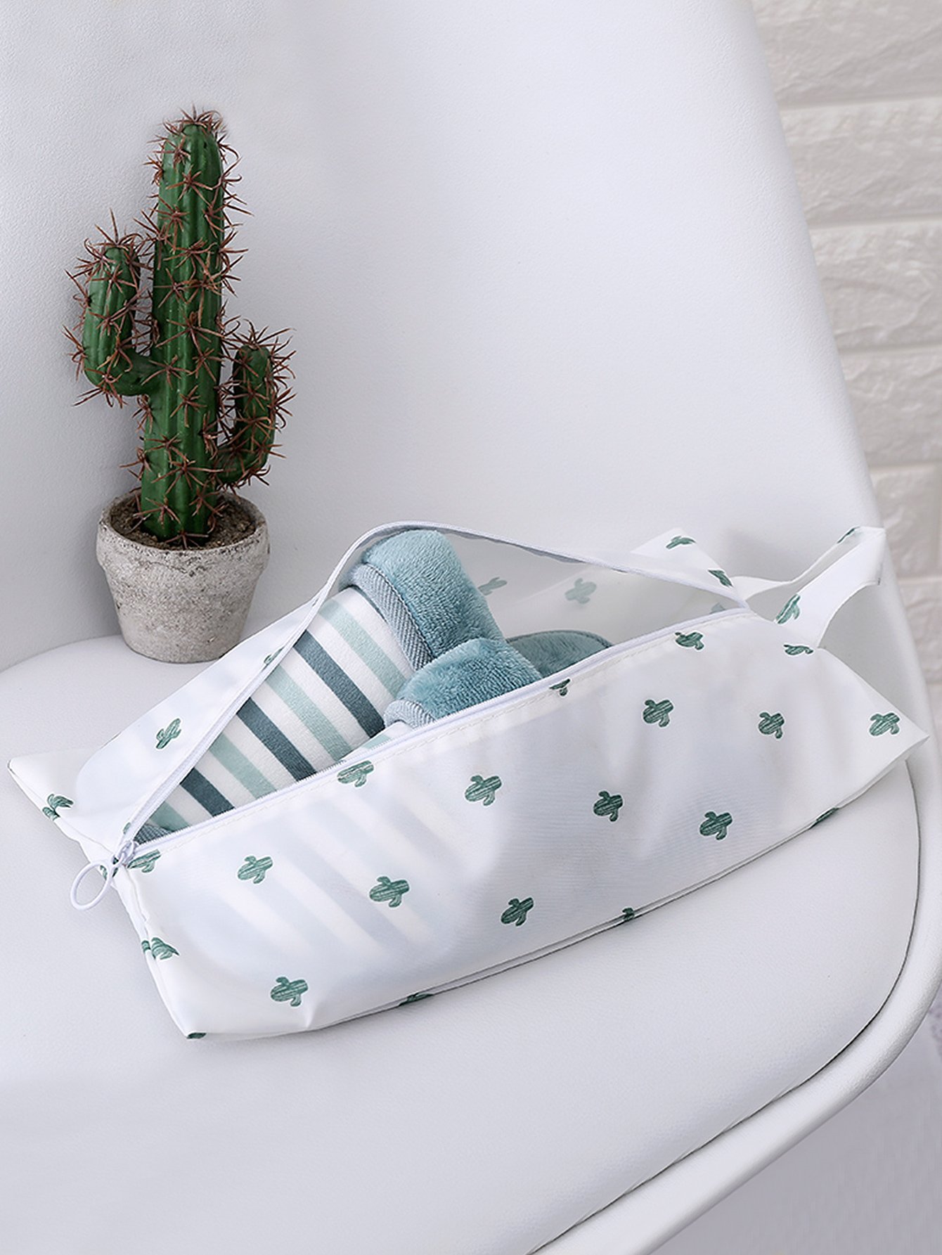 Сумка для хранения обувь с принтом букв сизображением кактусов