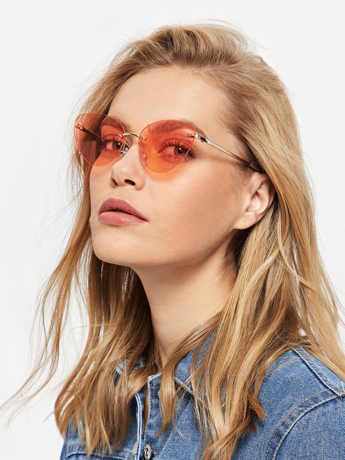 Солнцезащитные очки с цветными линзами без оправы