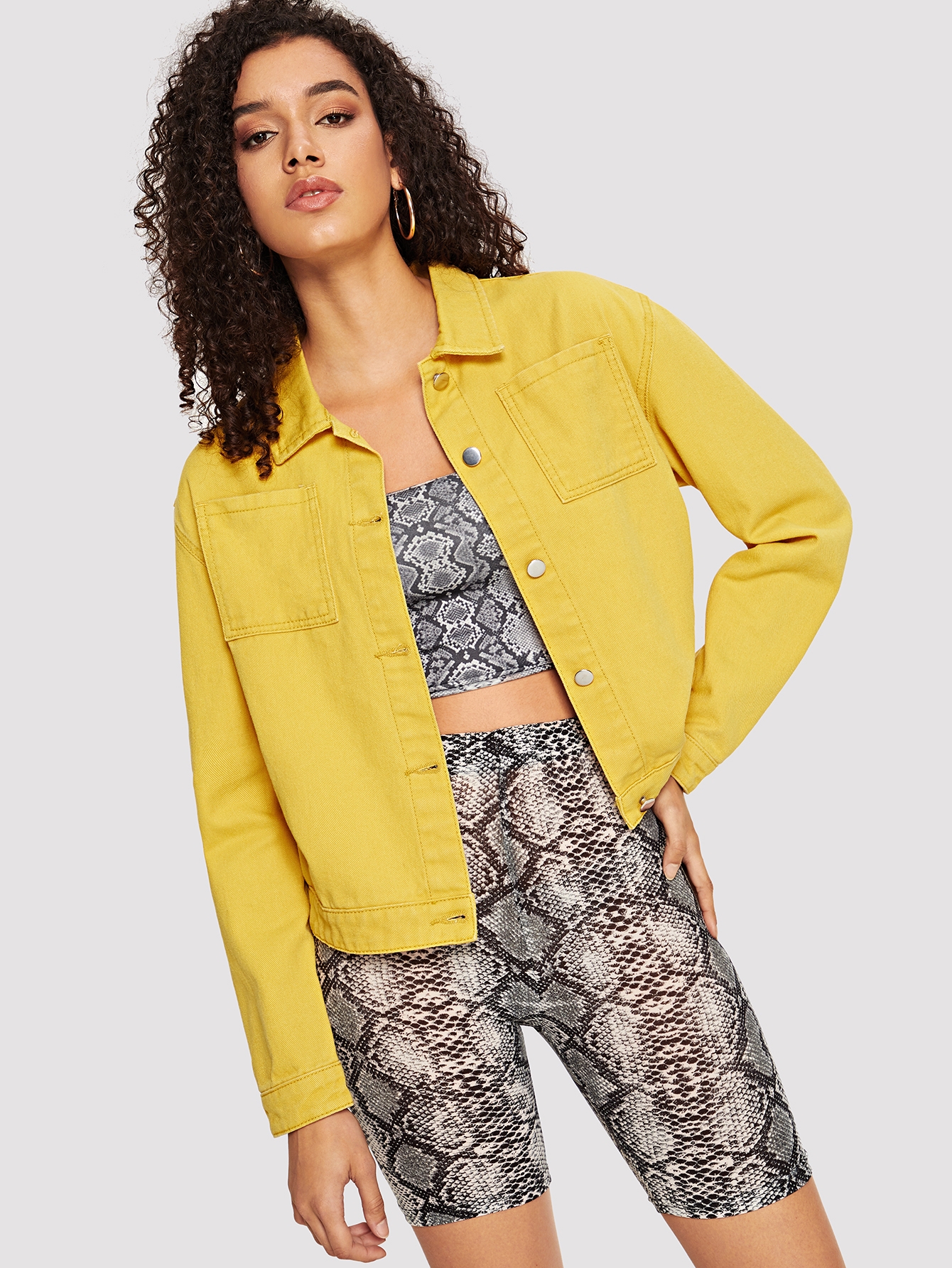 Джинсовый жакет на пуговицах с карманом