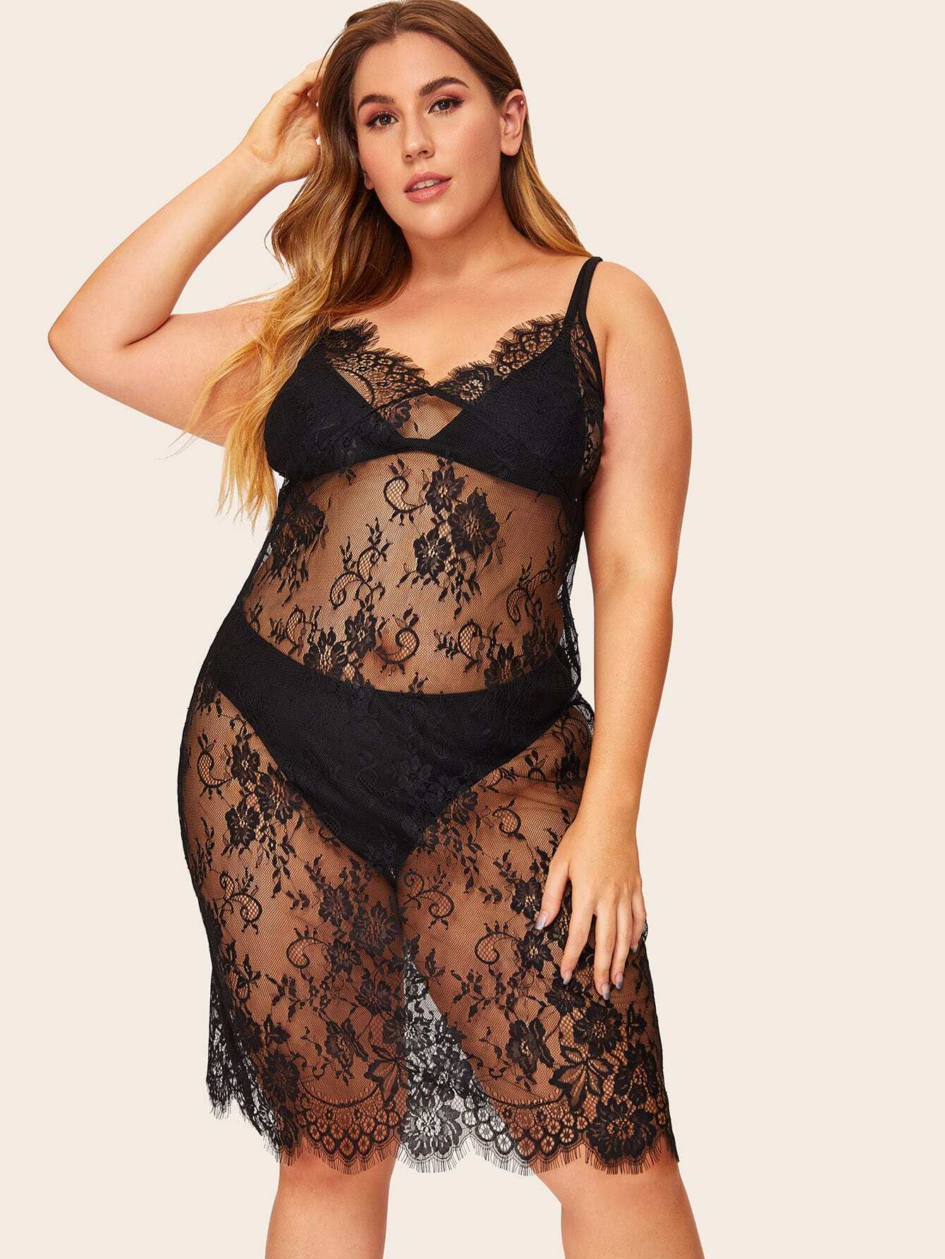 Размер плюс комбинация с цветочным кружевом