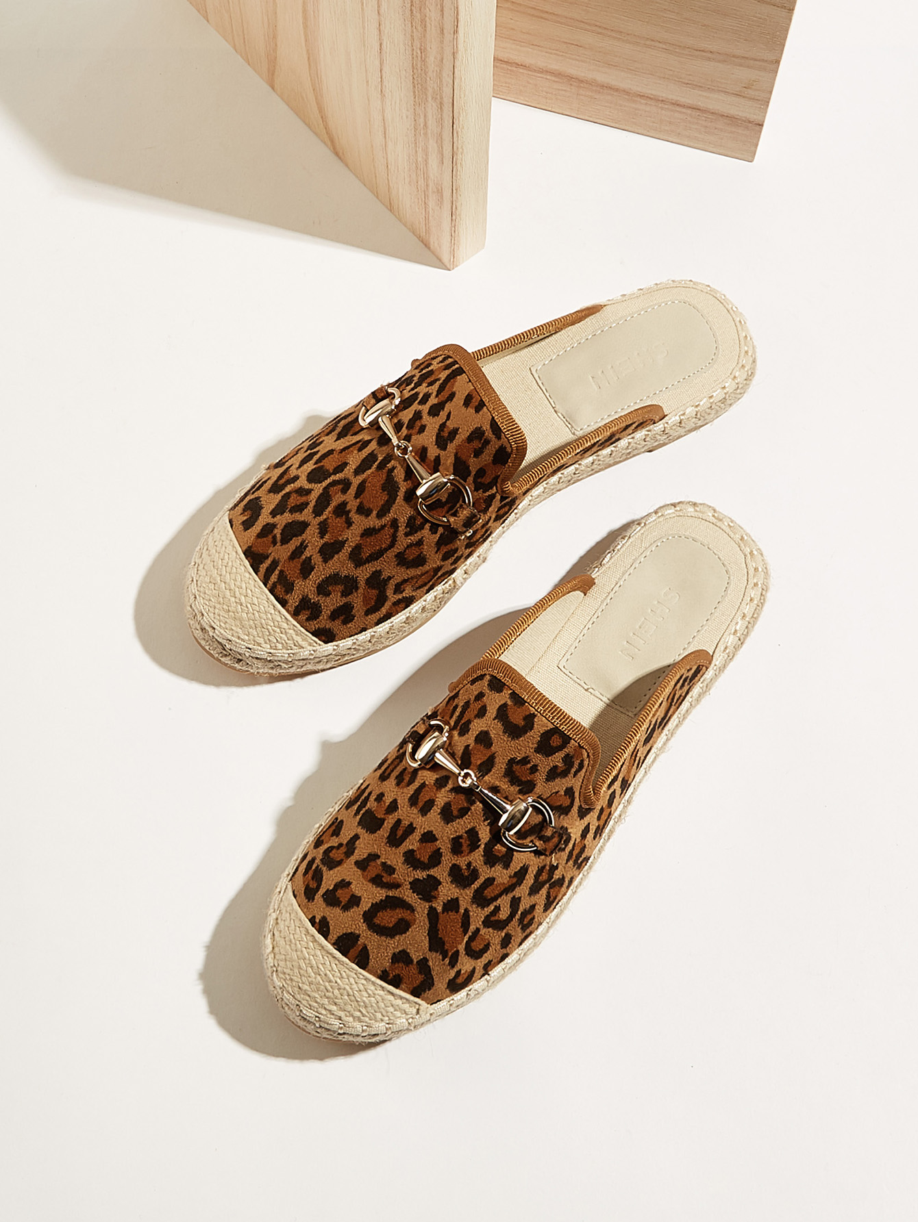 Леопардовые тапочки