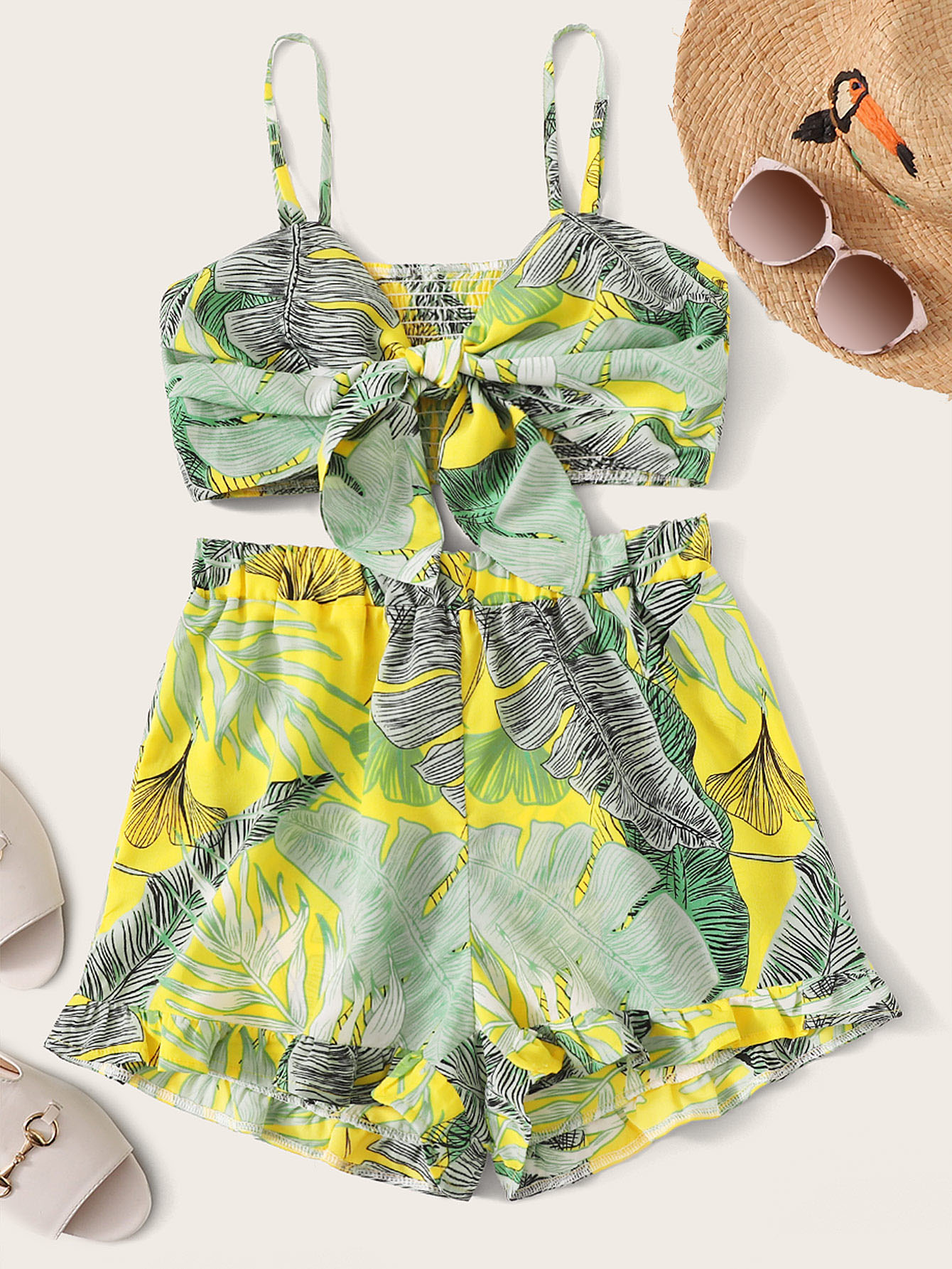 Топ на бретелях с завязкой, тропическим принтом и шорты Шорты SheIn