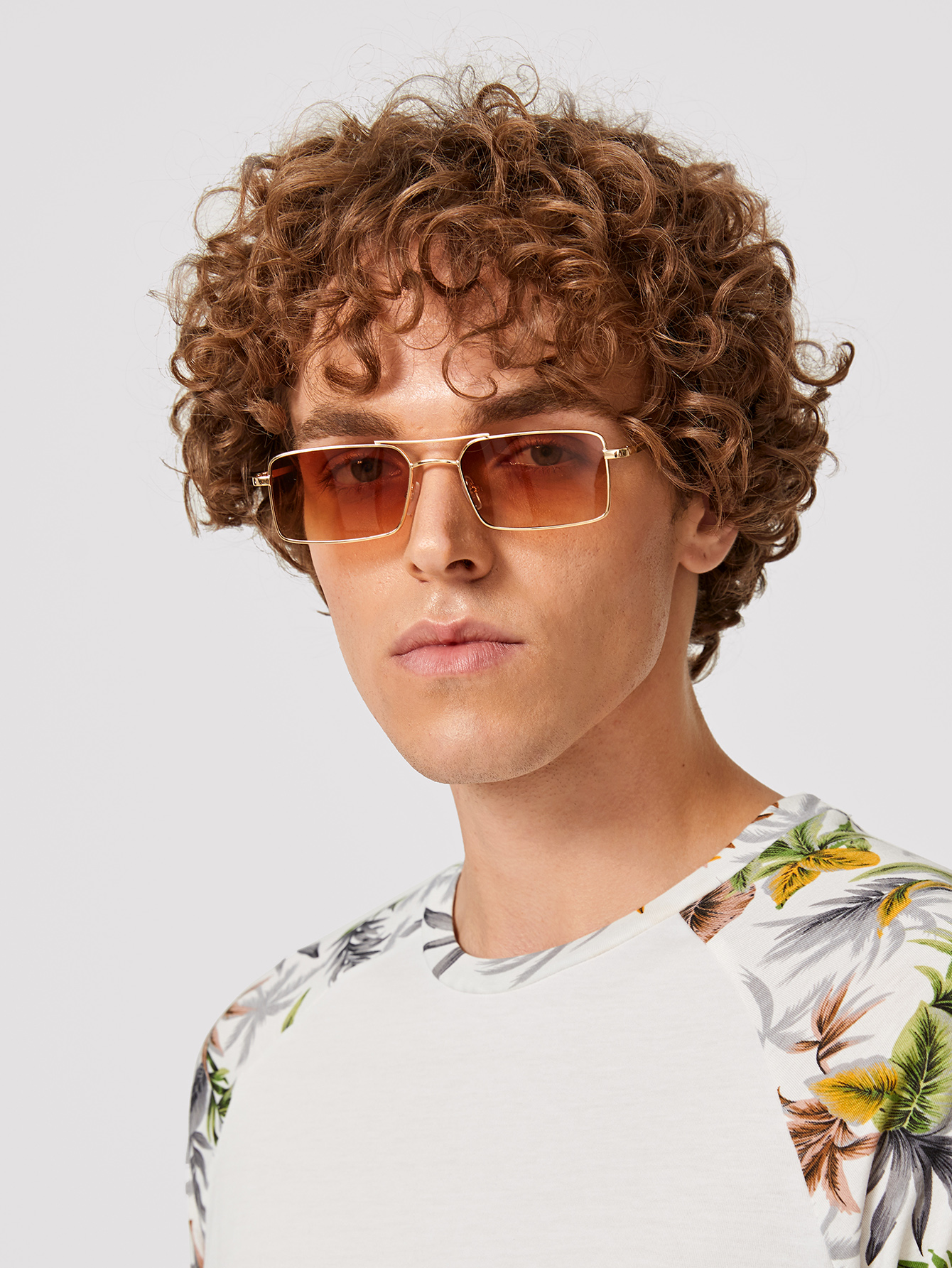 Мужские солнцезащитные очки с металлическим каркасом