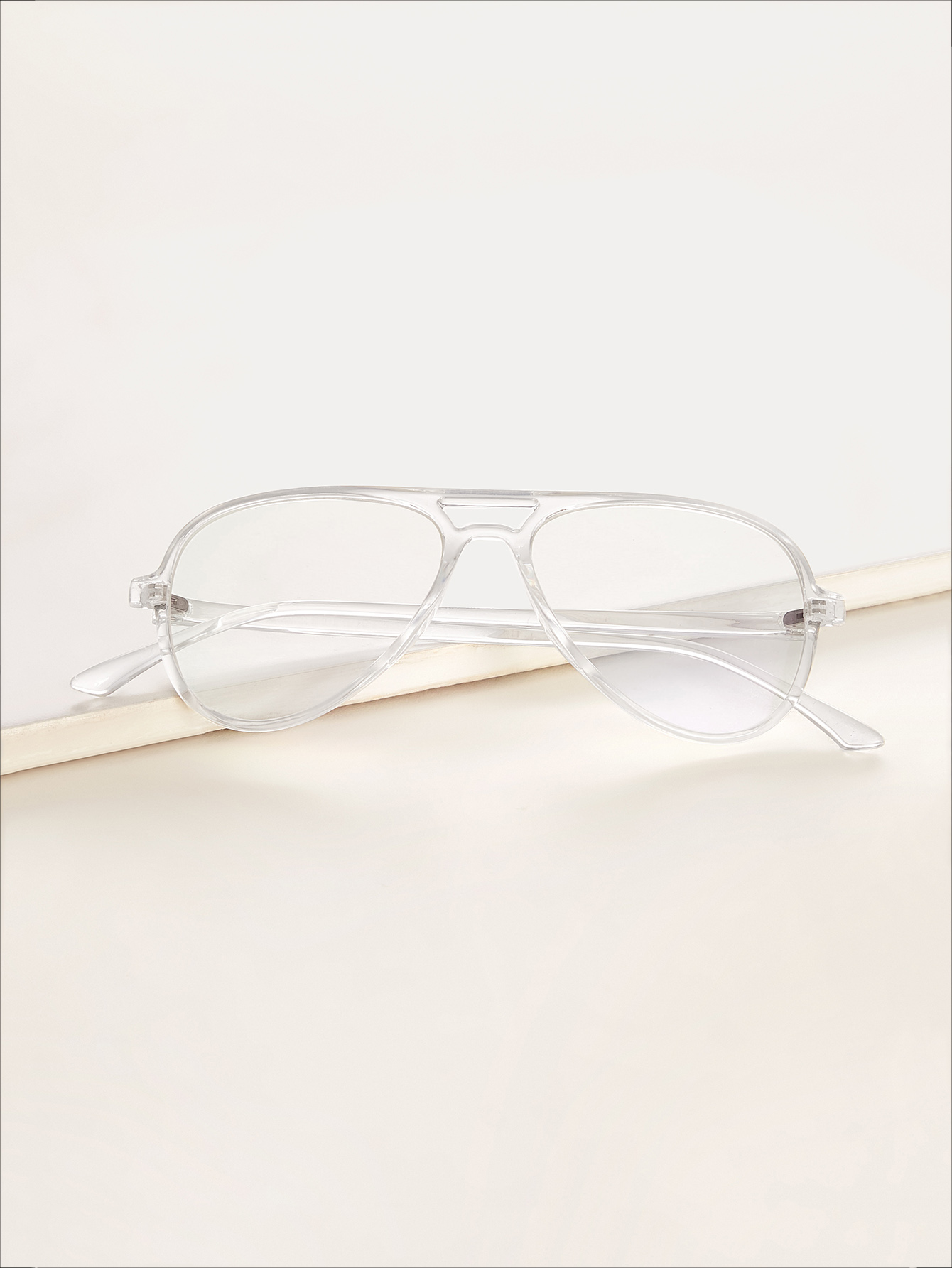 Прозрачные солнцезащитные очки