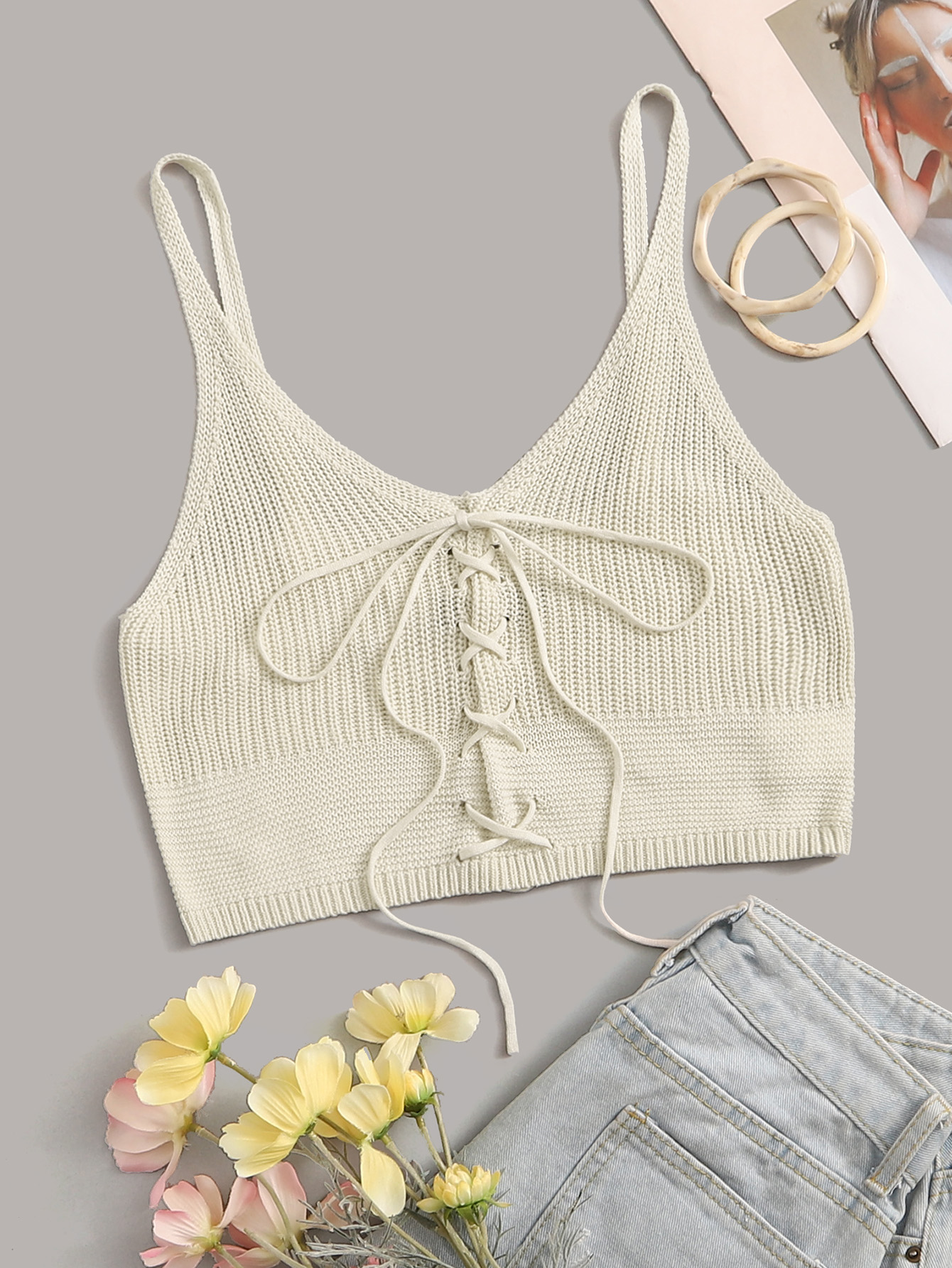 Однотонная короткая майка вязаная крючком на шнуровке Топ SheIn