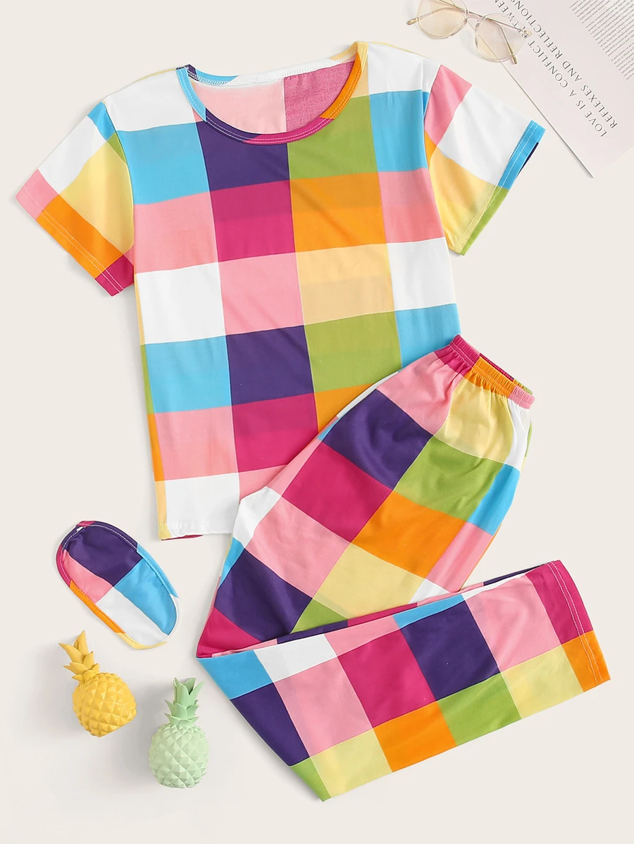 Conjunto de pijama de cuadros multicolor con máscara de ojo