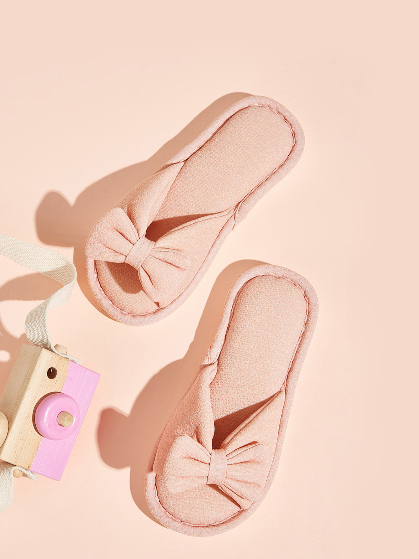 Шлепанцы с открытым носком и бантом для девочек