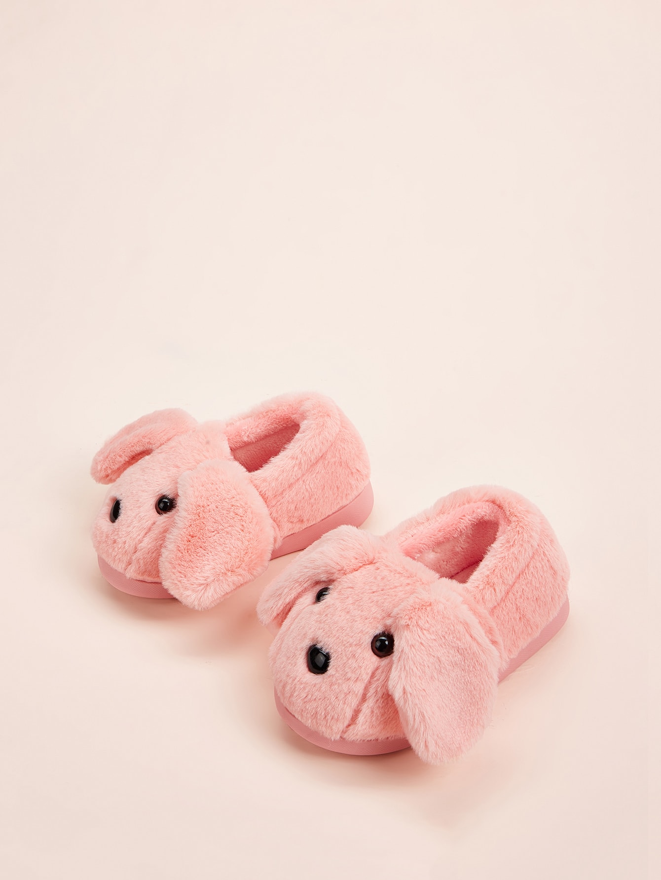 Пушистые шлепанцы в форме собаки