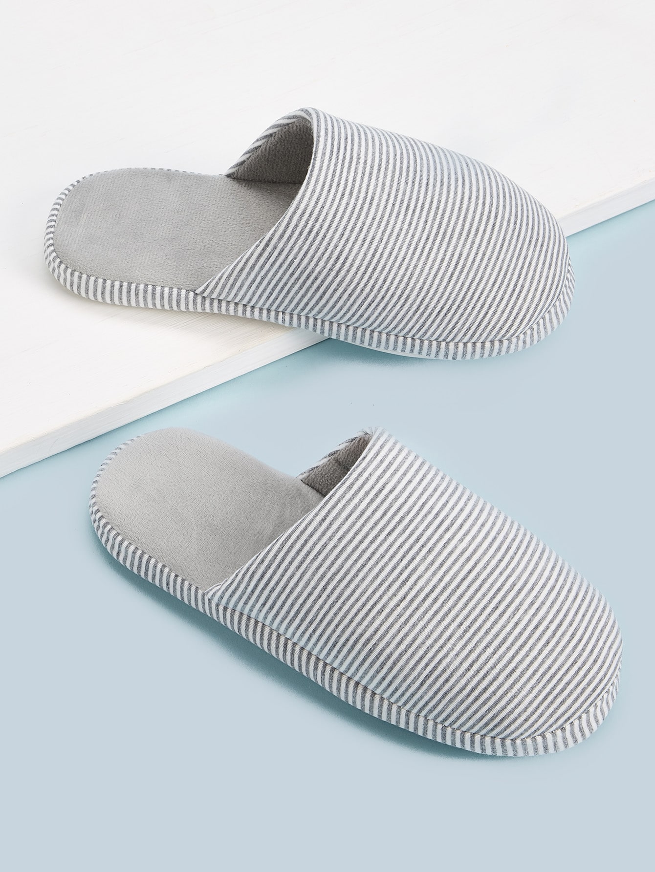 Мужские полосатые шлепанцы