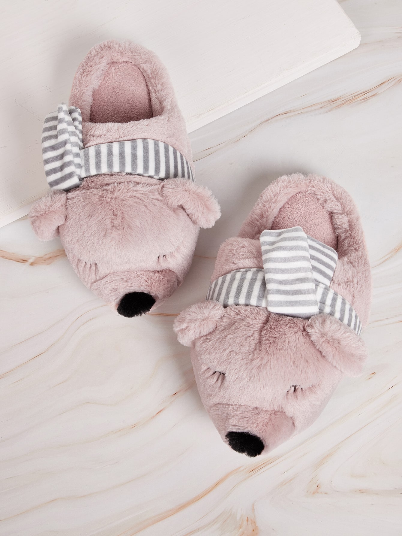 Шлепанцы из искусственного меха в форме собаки