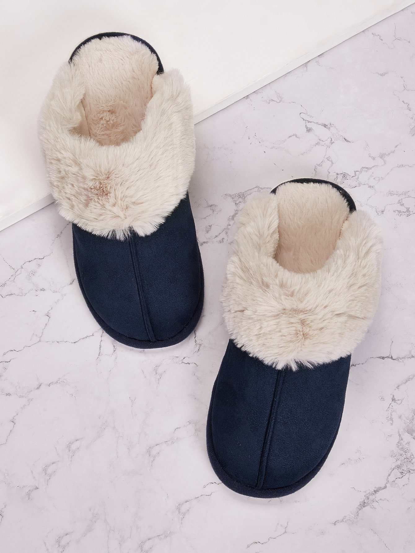 Мужские шлепанцы с искусственным мехом