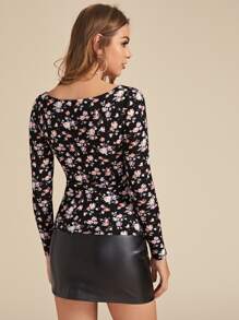 SHEIN Allover Floral Print Form Fitted Tee