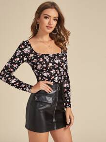 SHEIN Allover Floral Print Form Fitted Tee