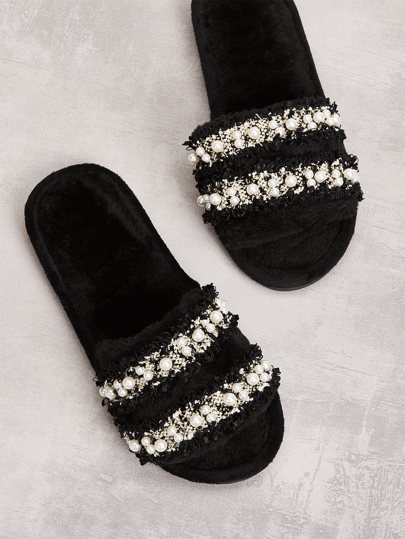 Твидовые шлепанцы с искусственными жемчугами
