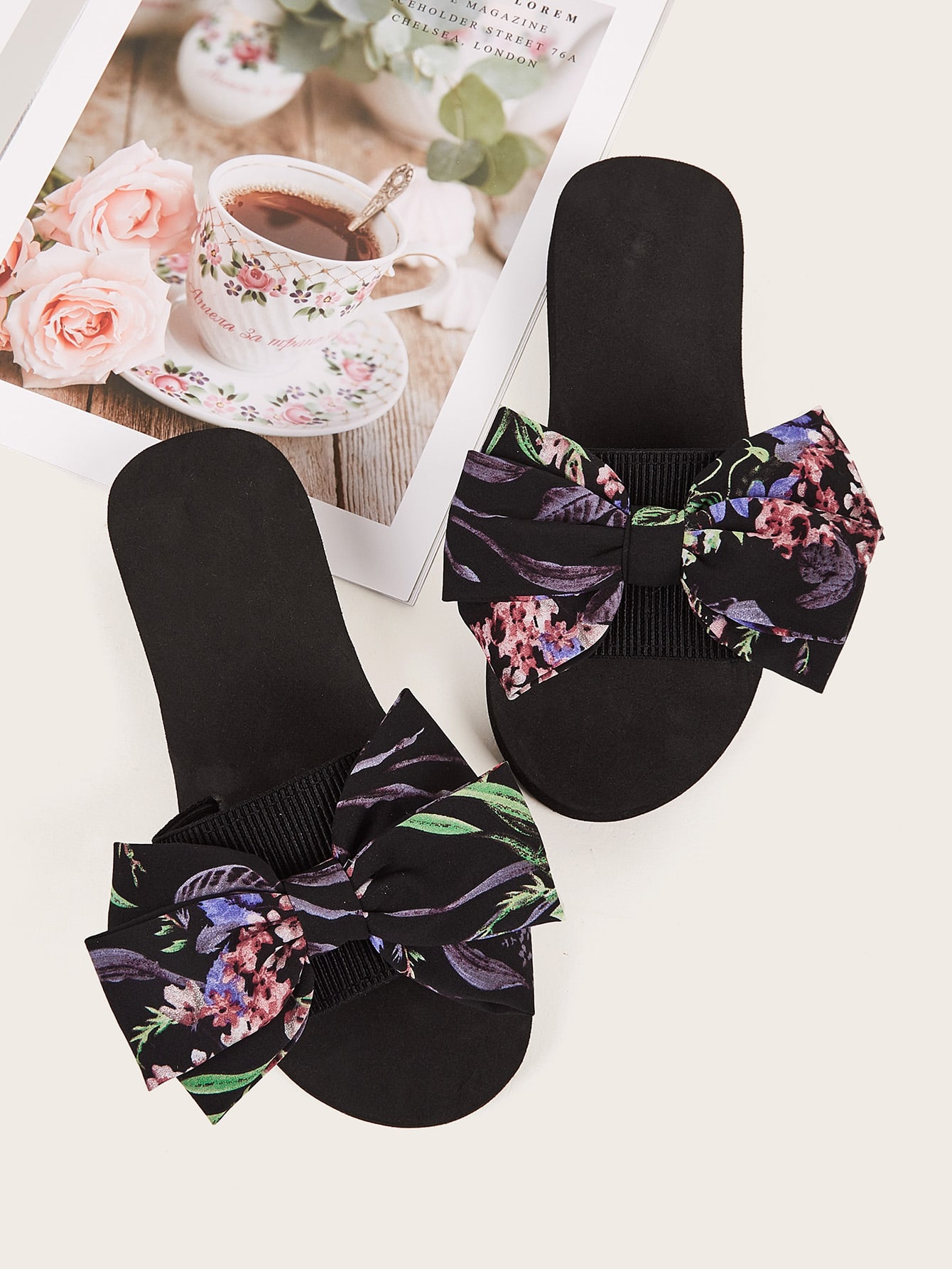 Шлепанцы с открытым носком, бантом и цветочным узором